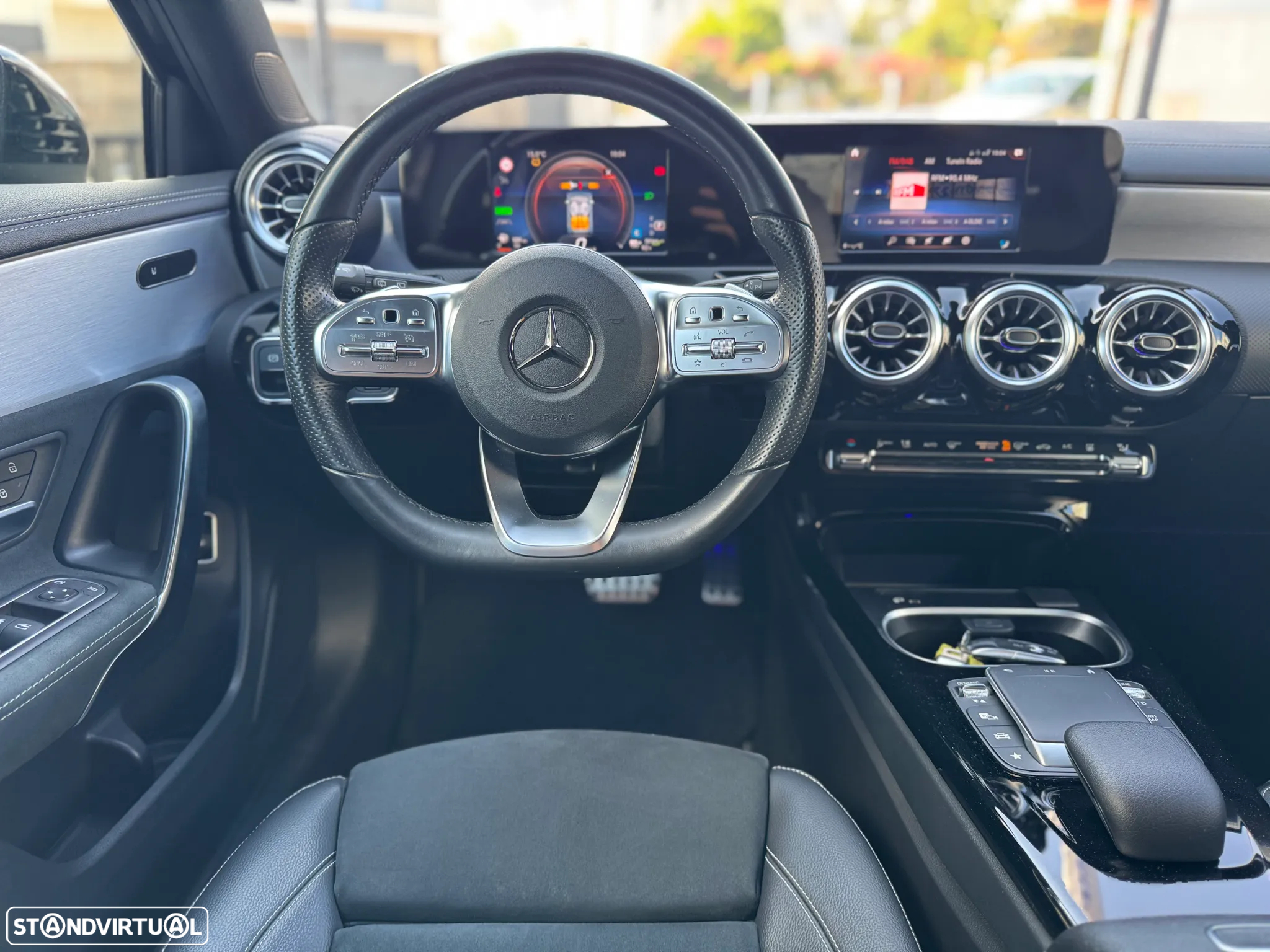 Mercedes-Benz A 250 e AMG Line - 15