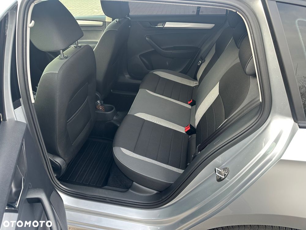 Skoda RAPID Spb 1.0 TSI Drive - 7