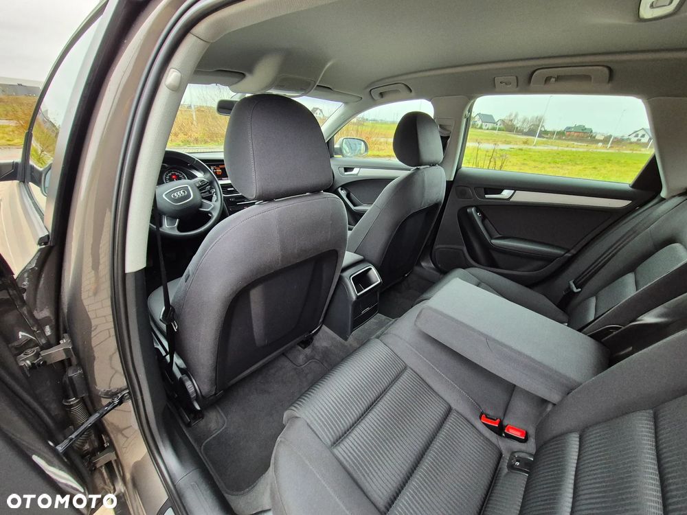 Audi A4 Avant 2.0 TDI e DPF Ambiente - 23