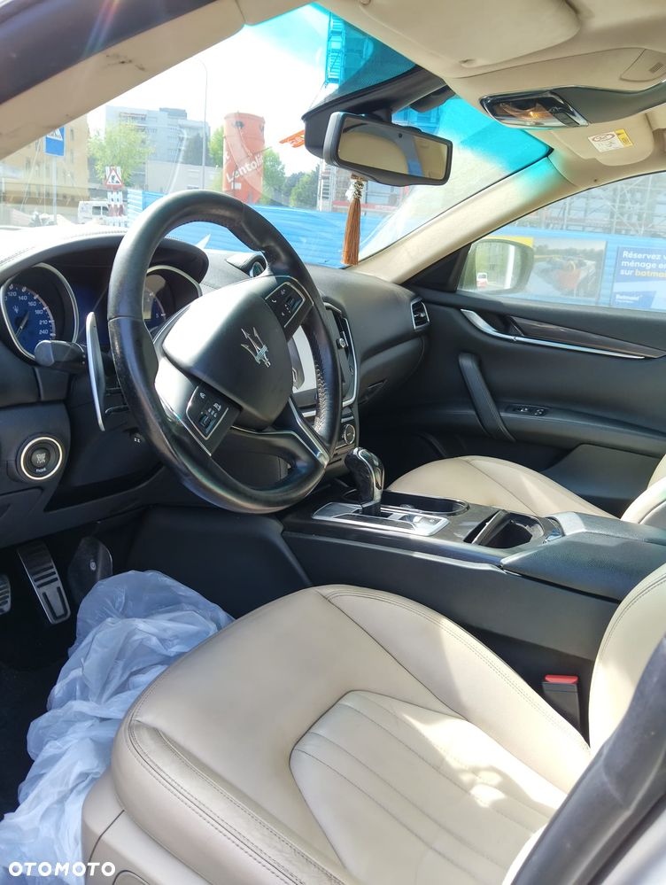Maserati Ghibli GranSport - 4