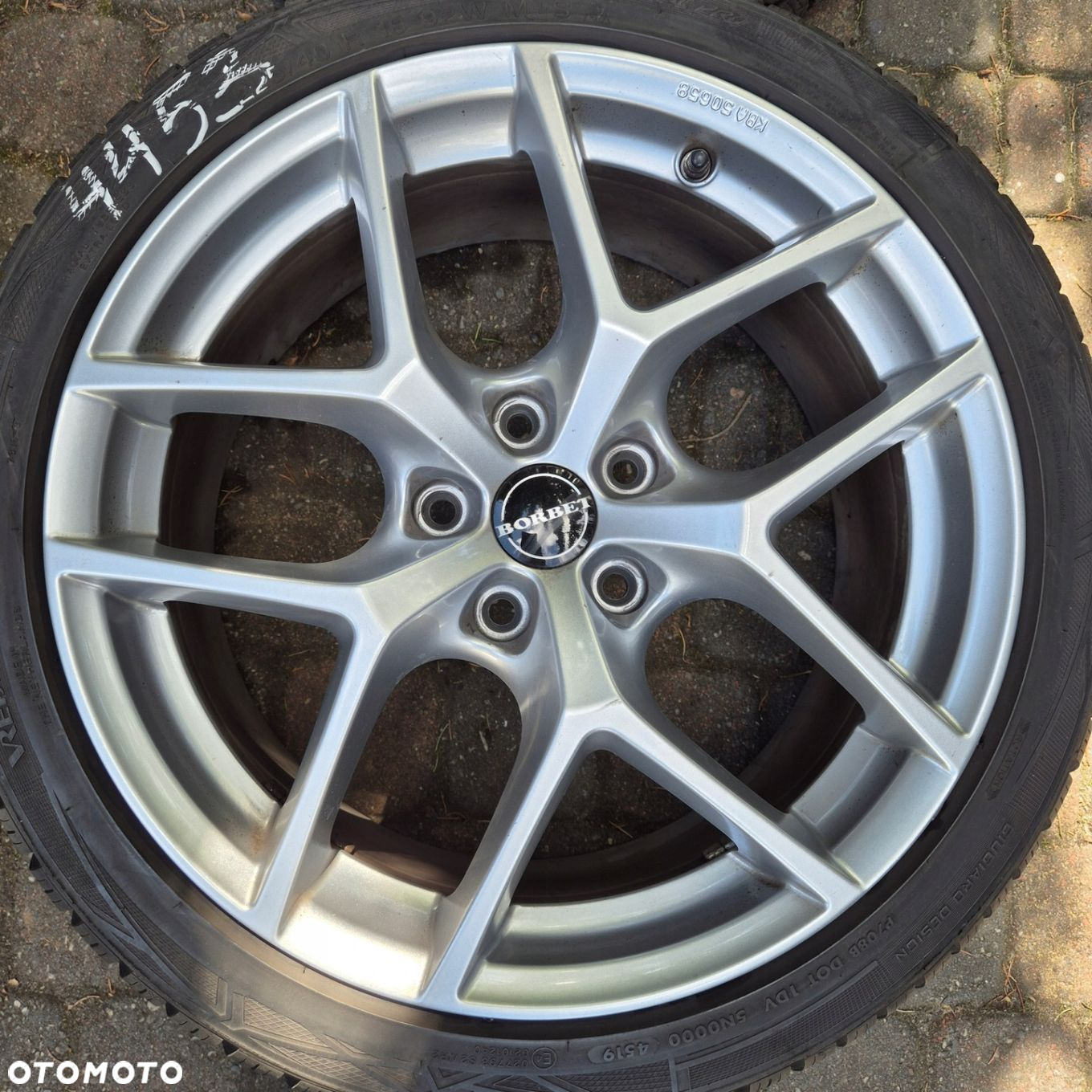 ZIMA 225/40 R18 AUDI A3 A4 A6 TT VW GOLF OCTAVIA LEON OCTAVIA CADDY BMW F40 - 2