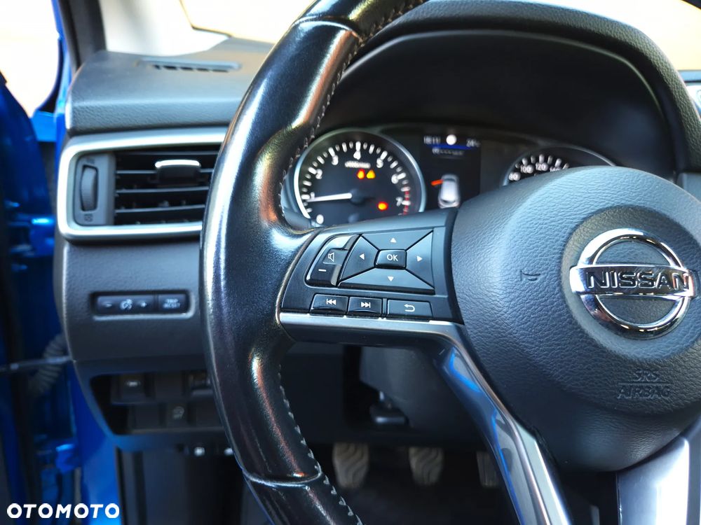 Nissan Qashqai 1.3 DIG-T N-Connecta - 22