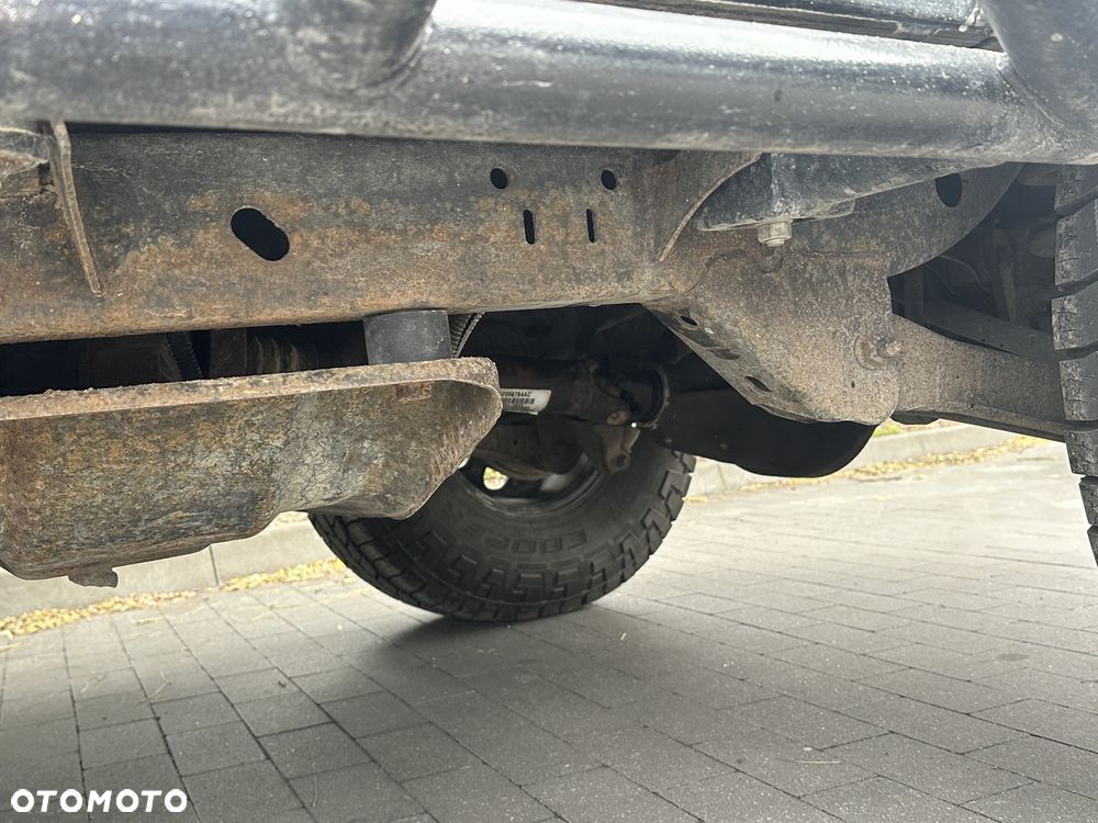 Jeep Wrangler 3.8 Sahara - 16