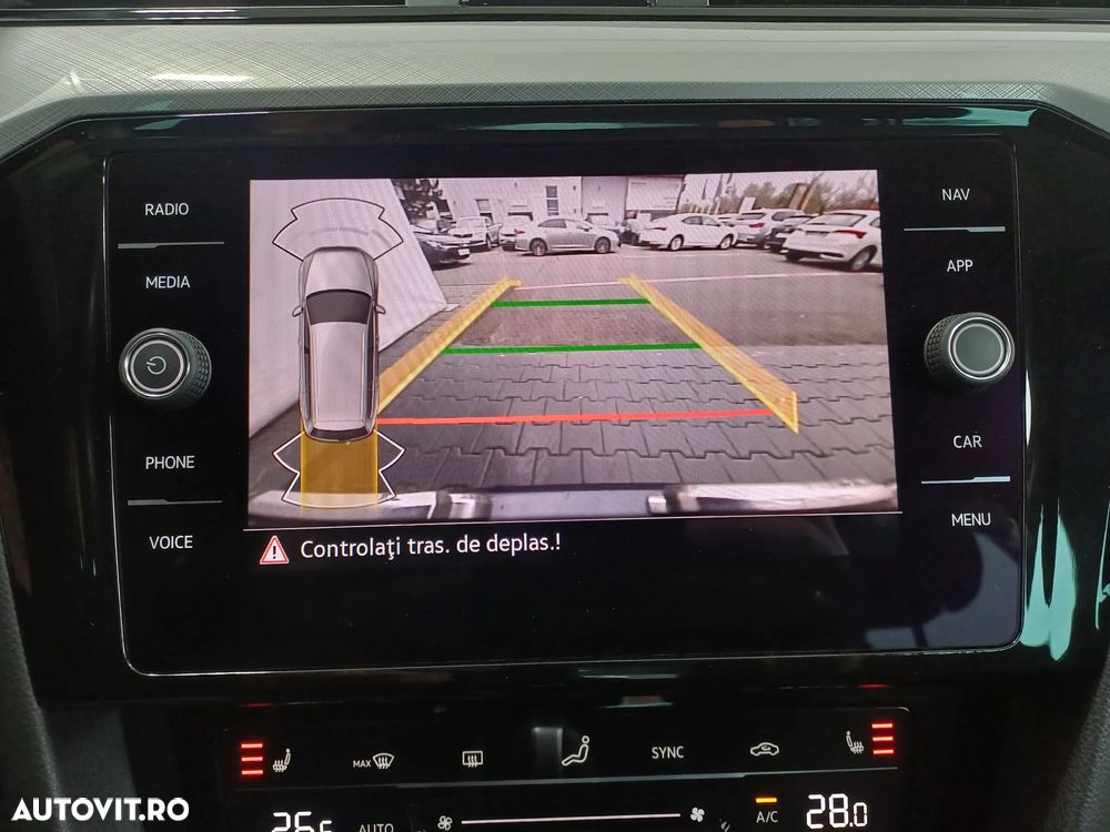 Volkswagen Passat Variant 2.0 TDI DSG Comfortline - 30