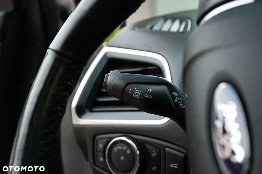 Ford Edge 2.0 TDCi Twin-Turbo 4WD ST-Line - 39