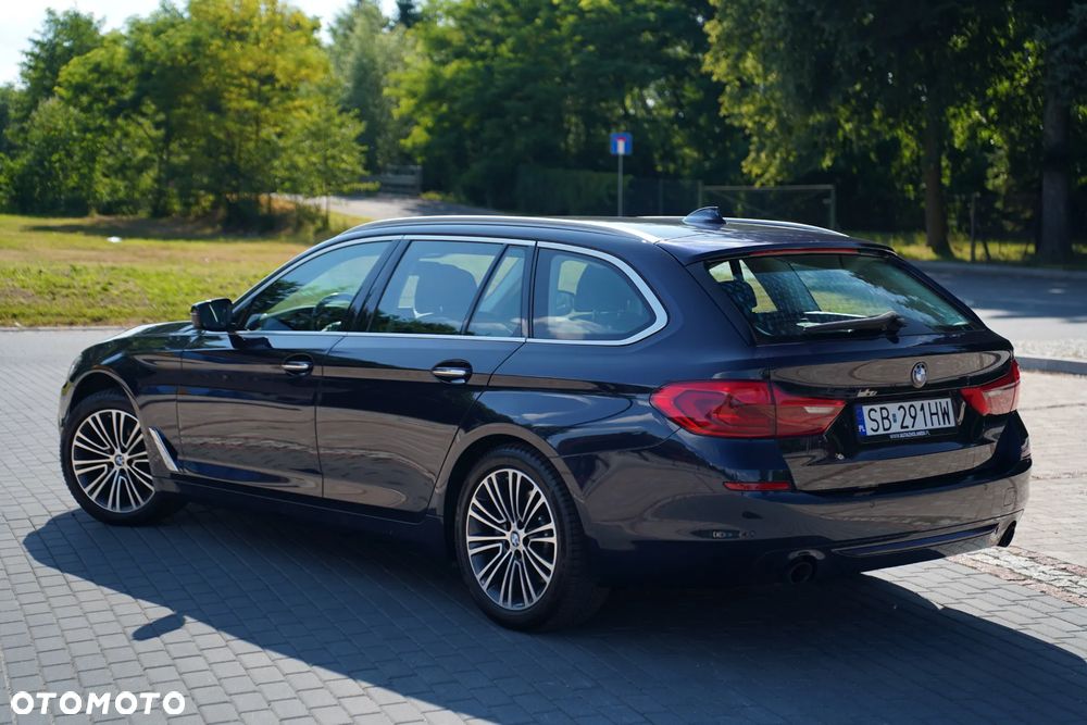 BMW Seria 5 520d Sport Line - 8