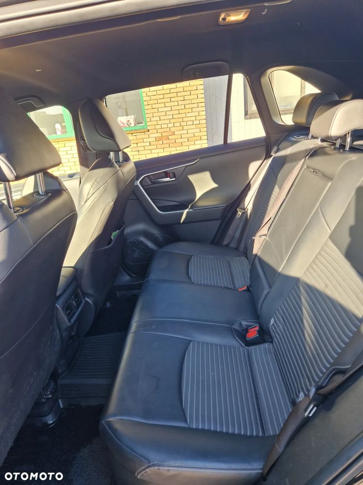 Toyota RAV4 2.5 Hybrid Black Edition by JBL 4x4 - 8