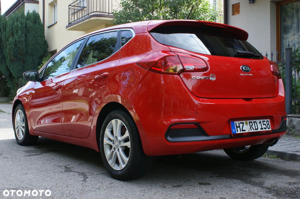 Kia Ceed - 14
