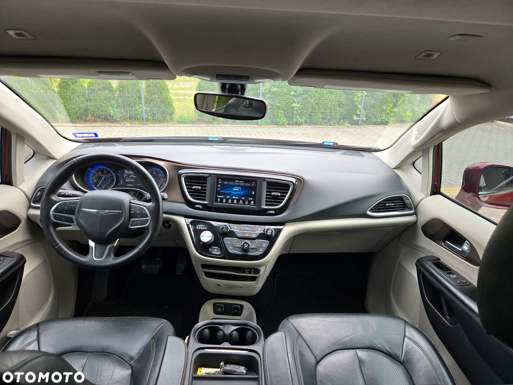Chrysler Pacifica - 18