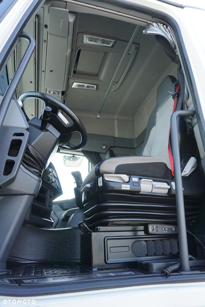 Renault C 520 / EURO 6 / ACC / 6 X 4 / RETARDER / DMC 100 000 KG - 7