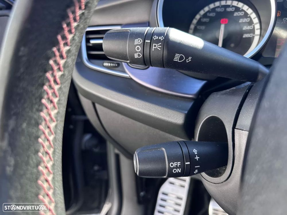 Alfa Romeo Giulietta 1.6 JTDM Distinctive - 18