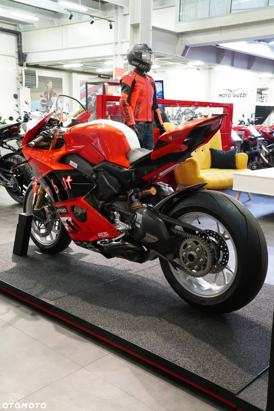 Ducati Panigale V4 - 15