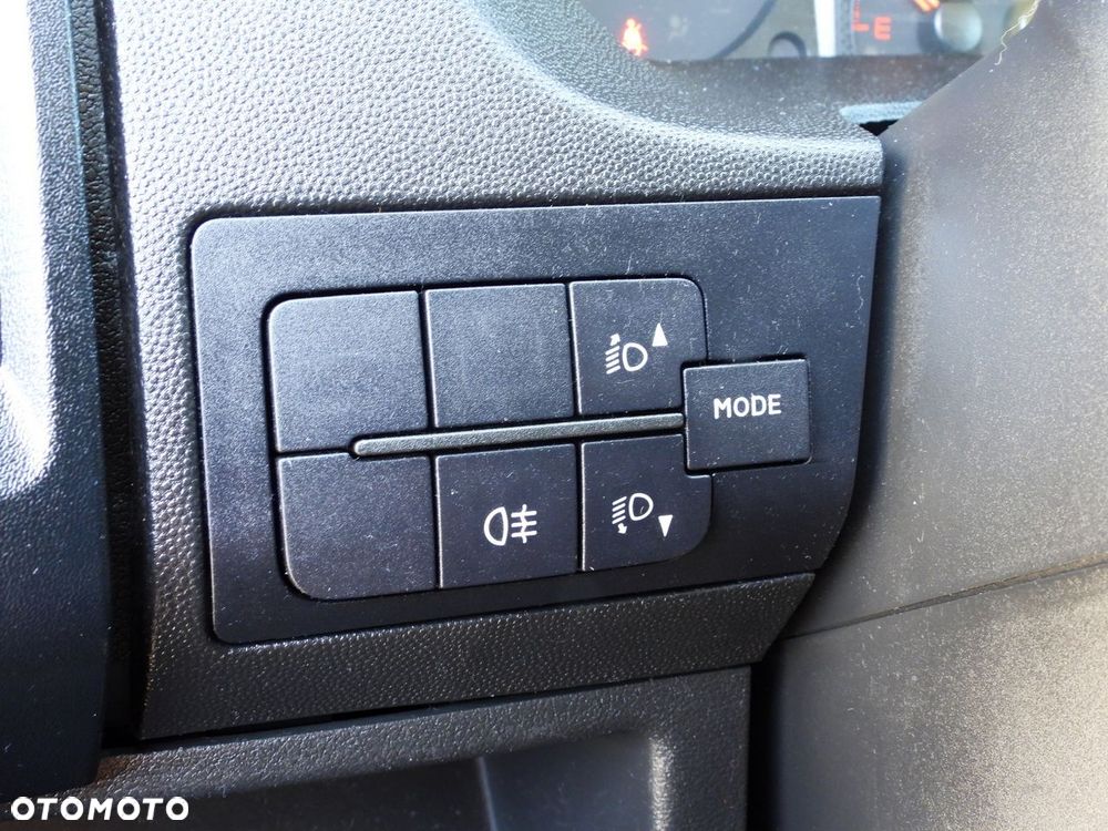 Peugeot BOXER KONTENER WINDA 8 PALET TEMPOMAT KLIMATYZACJA  130KM - 27