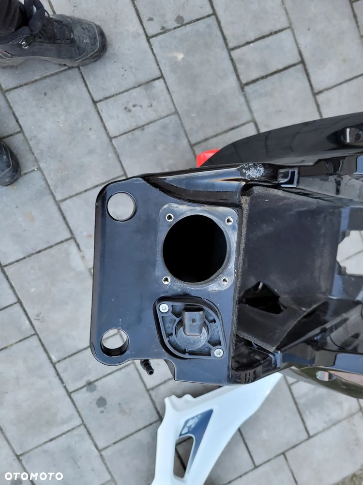 Bak, zbiornik paliwa KTM 1290 Super Duke 17-20 - 28