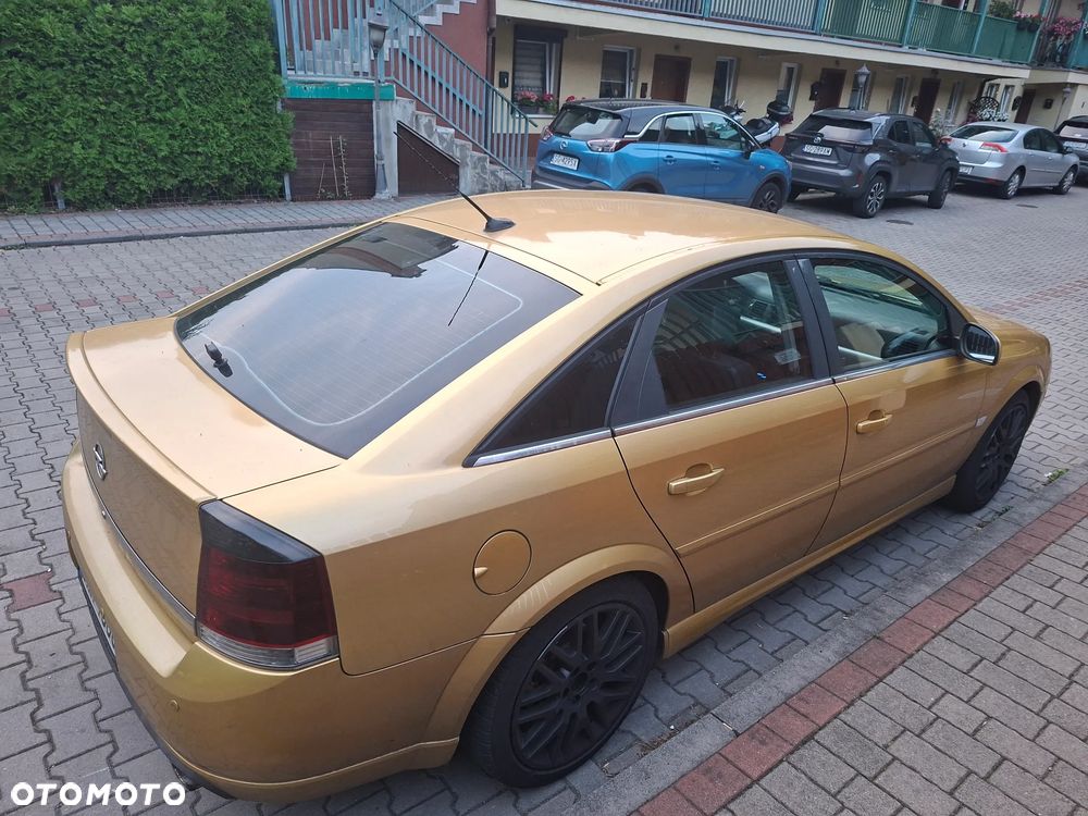 Opel Vectra 3.2 V6 - 4