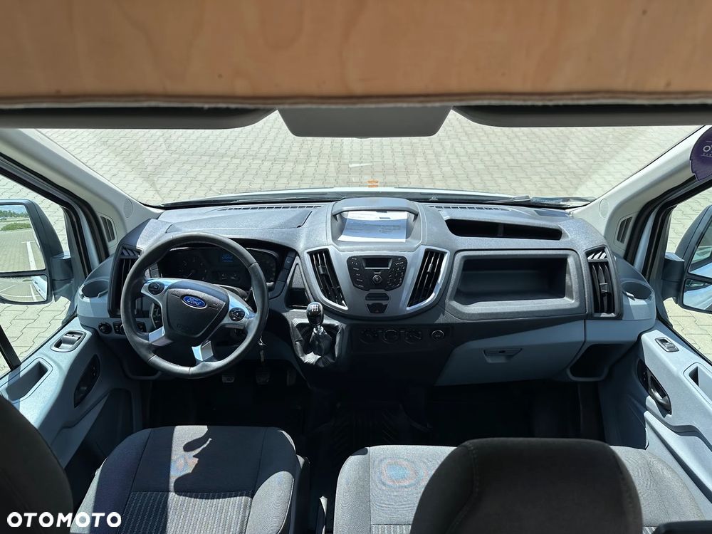 Ford Transit - 26