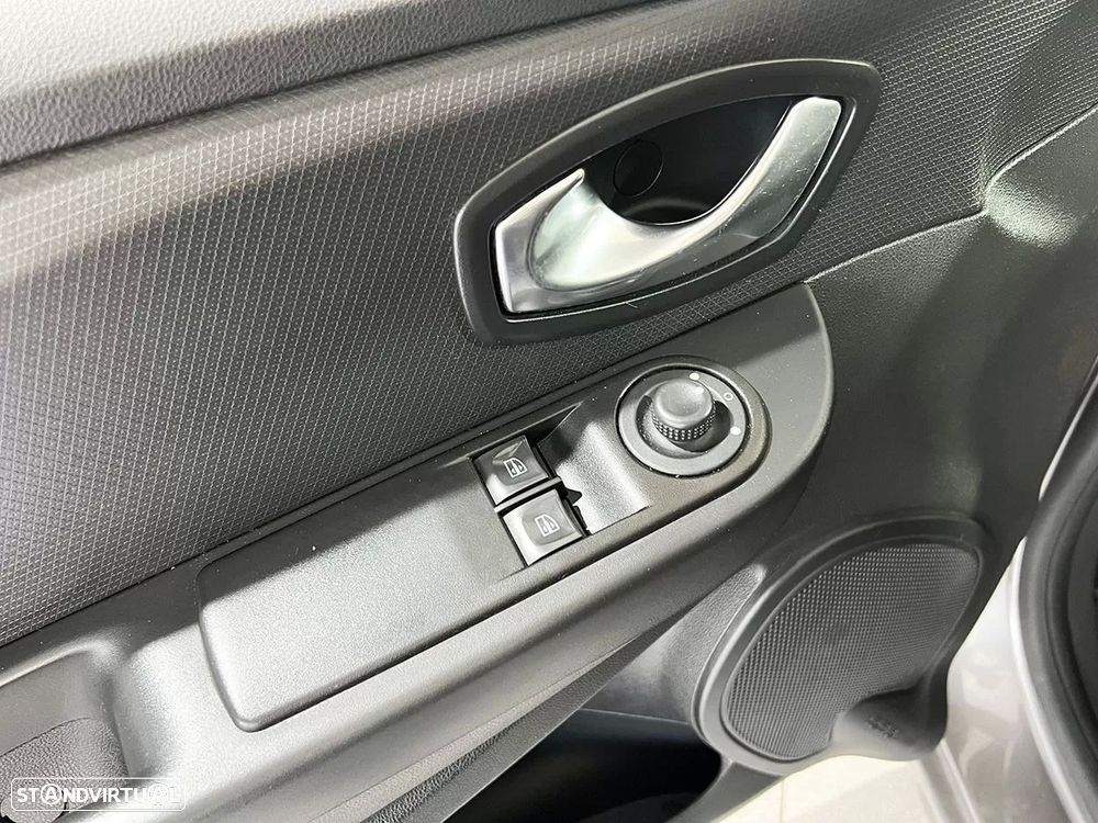 Renault Clio Sport Tourer 1.5 dCi Confort 82g - 18