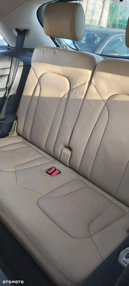 Audi Q7 - 10