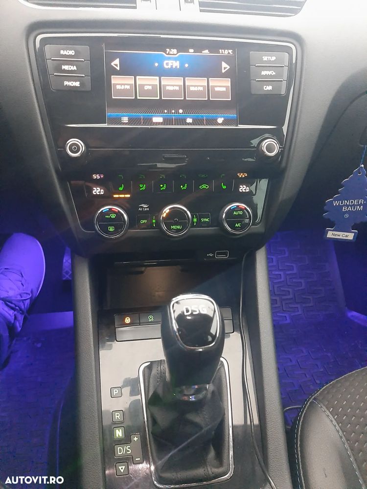 Skoda Octavia 1.6 TDI DSG Ambition - 11