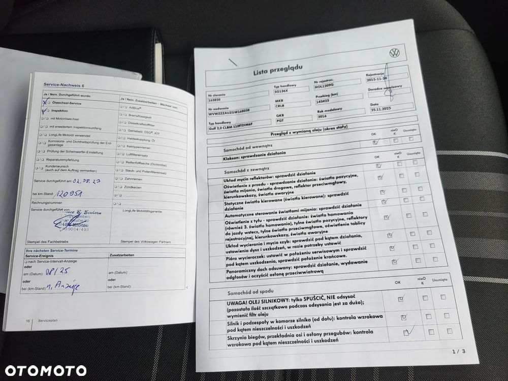 Volkswagen Golf 2.0 TDI BlueMotion Technology Lounge - 35