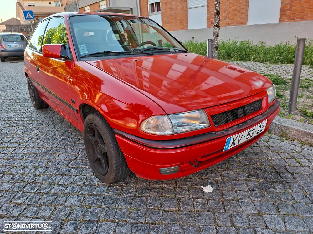 Opel Astra 1.4i GT - 1