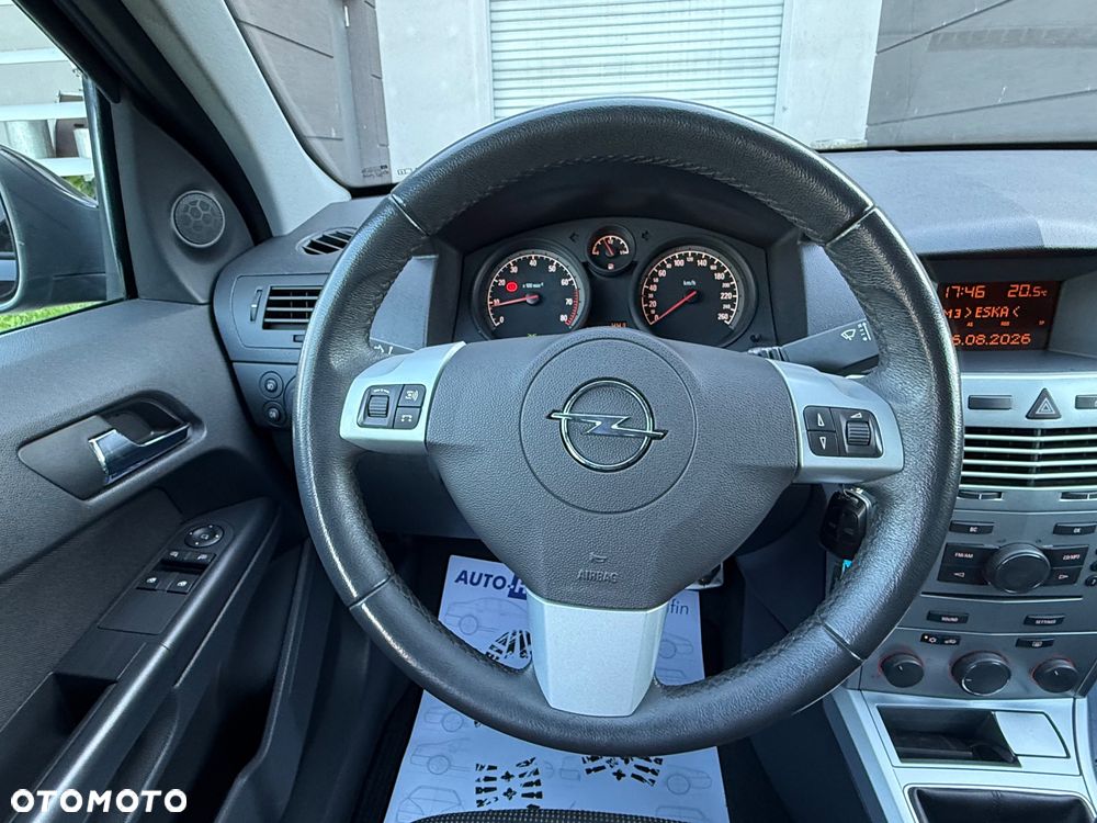 Opel Astra - 28