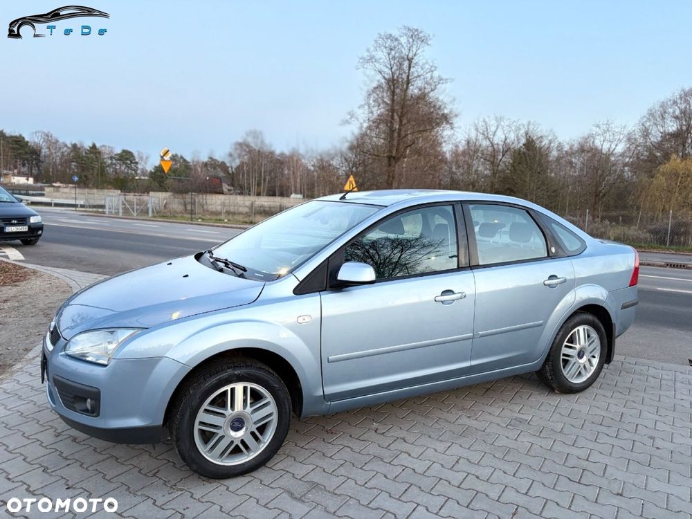 Ford Focus 1.6 Ti-VCT Ghia - 11