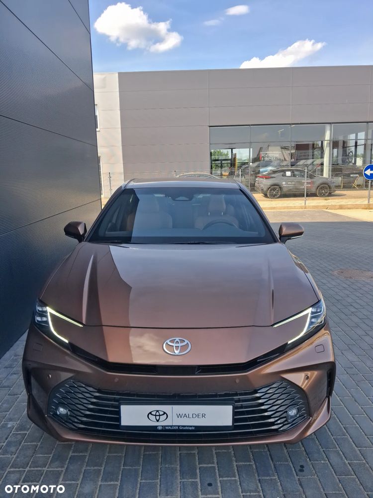 Toyota Camry - 11