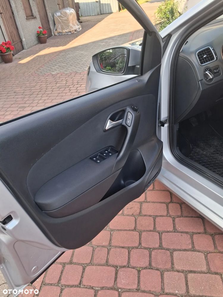 Volkswagen Polo 1.4 16V Comfortline - 15
