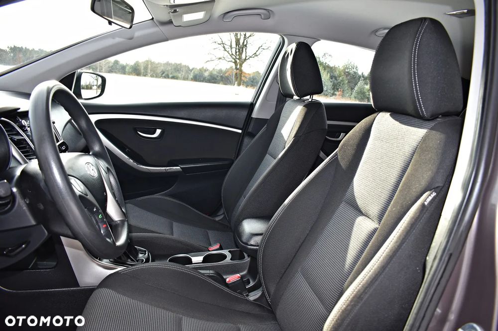 Hyundai i30 1.4 CRDi Intro Edition - 28