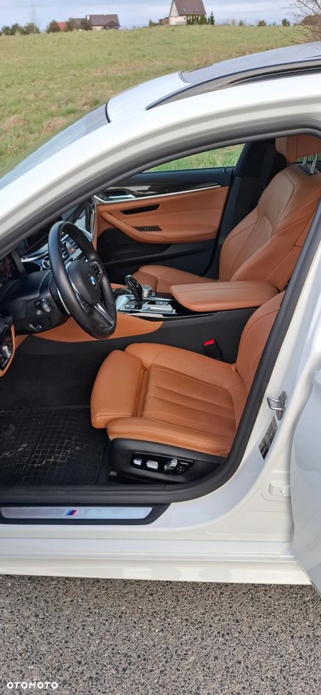 BMW Seria 5 520d M Sport Edition - 10