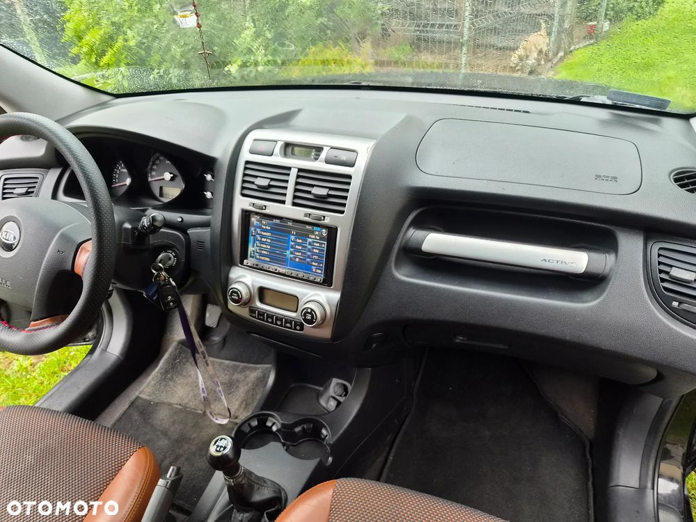 Kia Sportage 2.0 Expedition - 11