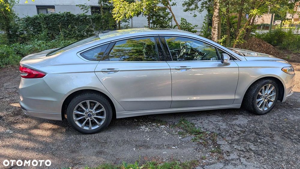 Ford Fusion - 18