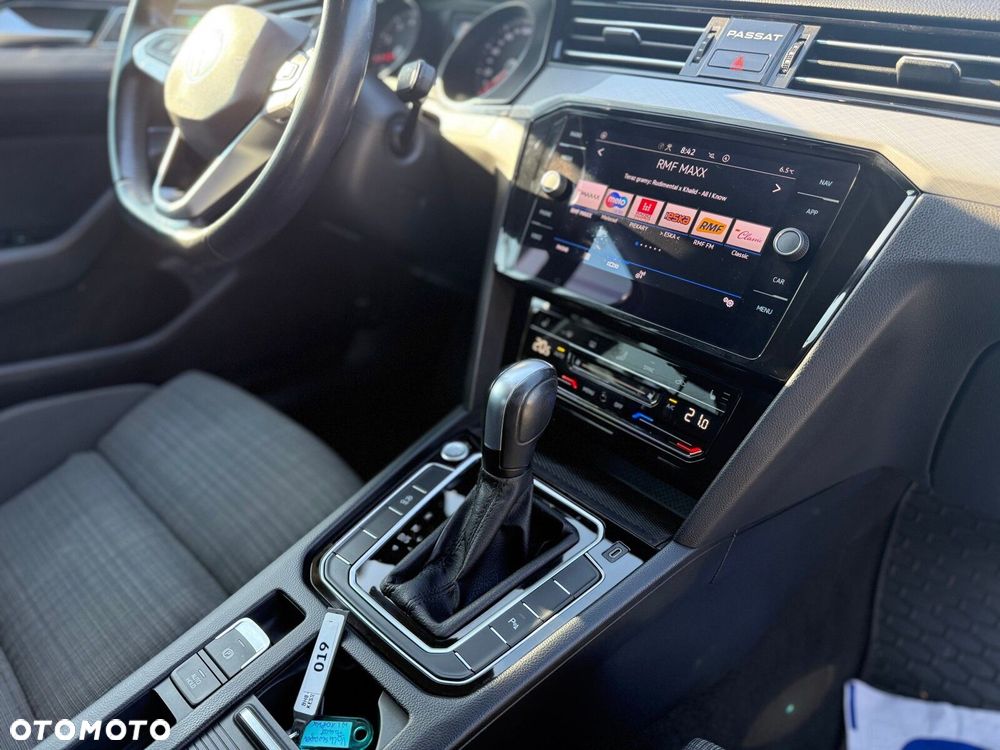 Volkswagen Passat 2.0 TSI Business DSG - 25