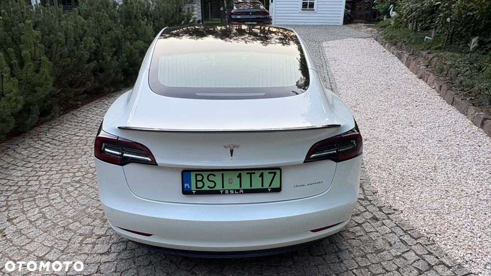 Tesla Model 3 - 7