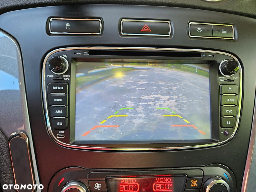 Ford Mondeo 2.0 Ambiente - 33