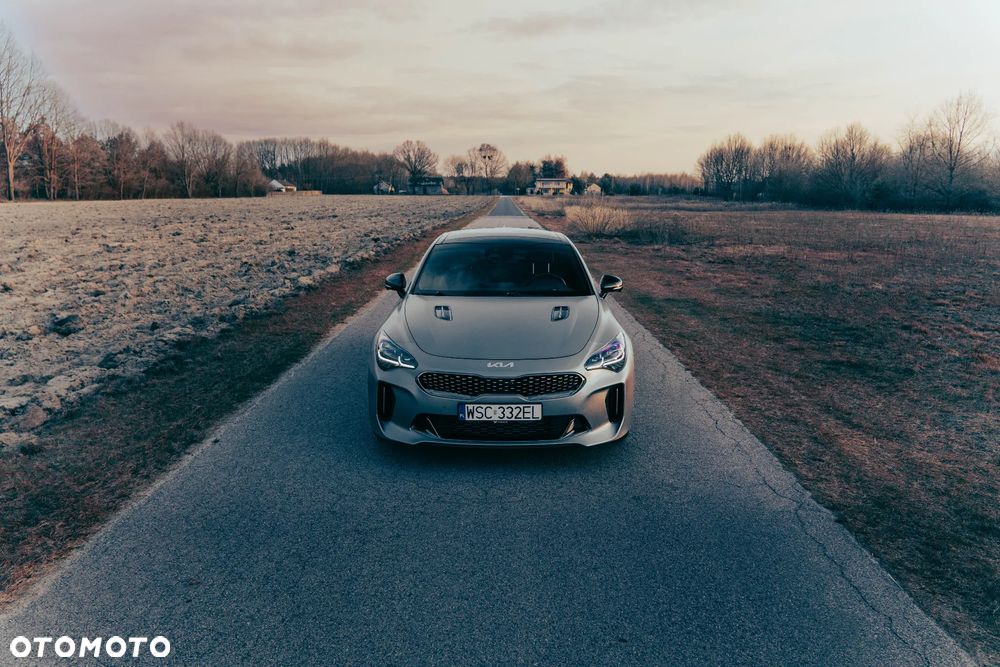 Kia Stinger - 7