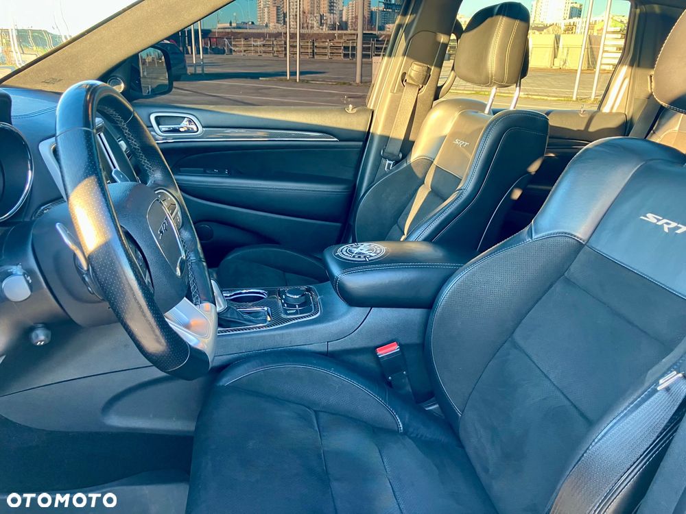 Jeep Grand Cherokee 6.4 V8 SRT8 - 38