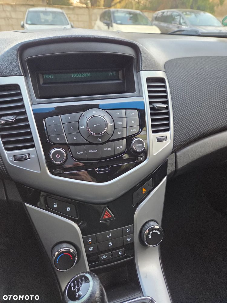 Chevrolet Cruze 1.6 LT - 3