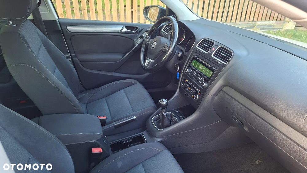 Volkswagen Golf - 23