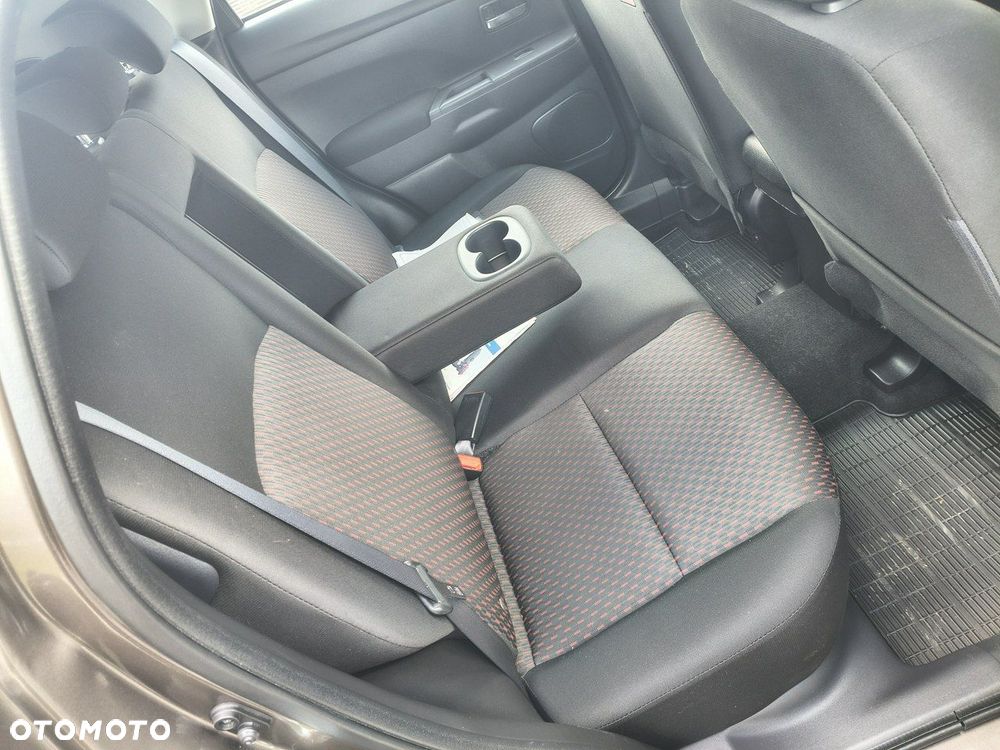 Mitsubishi ASX - 13
