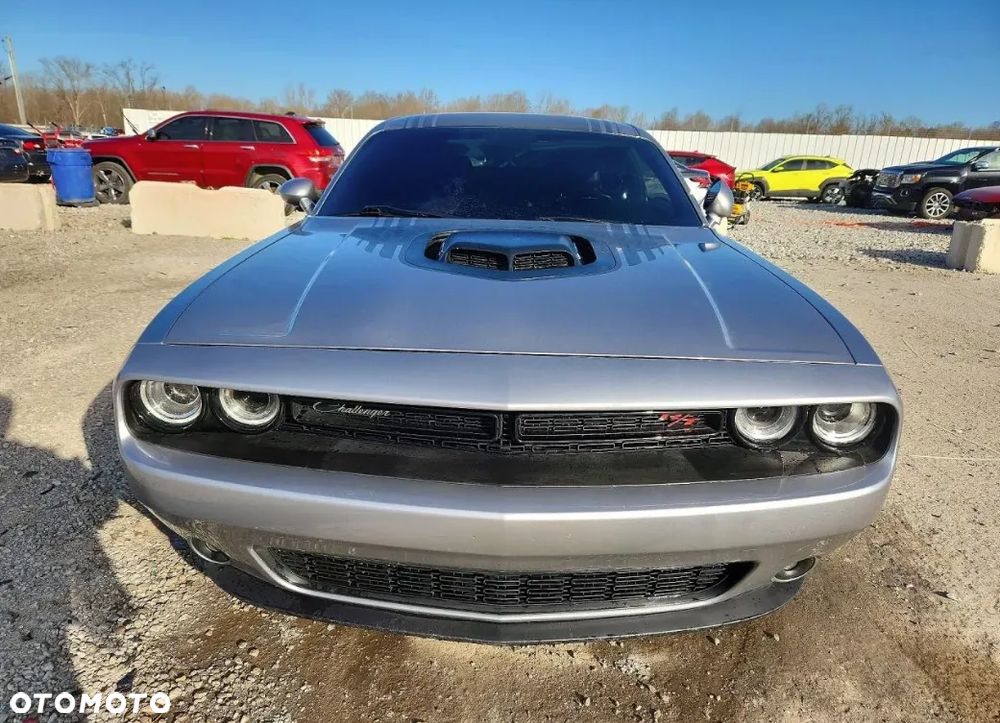 Dodge Challenger - 6