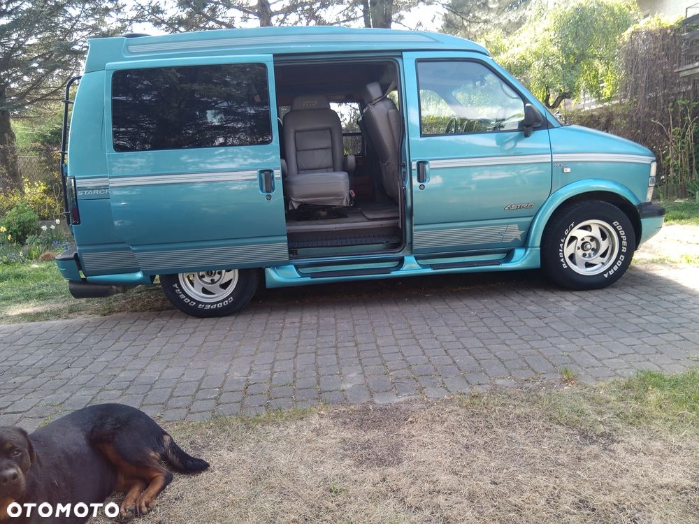 Chevrolet Astro - 9