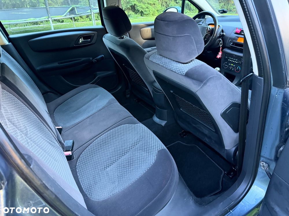 Citroën C4 1.6 16V Magic - 17