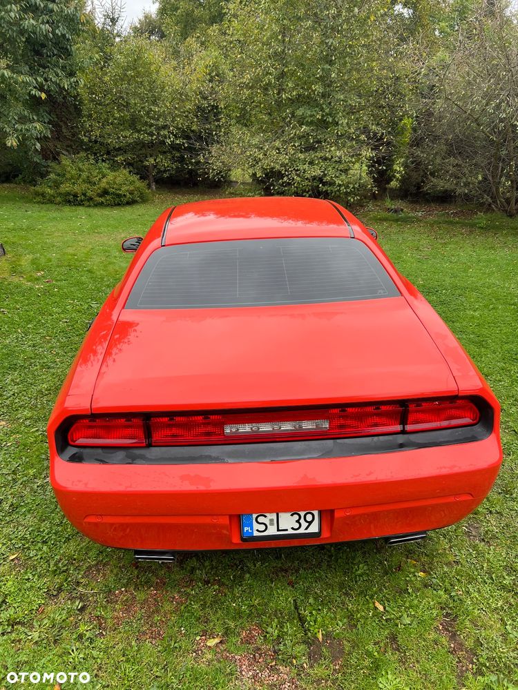 Dodge Challenger - 7