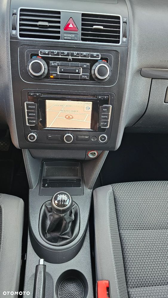 Volkswagen Touran 1.4 TSI Comfortline - 15