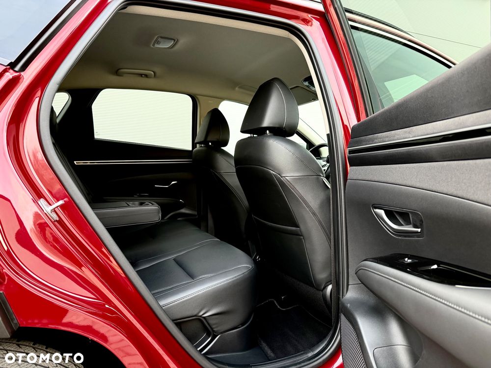 Hyundai Tucson 1.6 T-GDi HEV Executive 2WD - 32