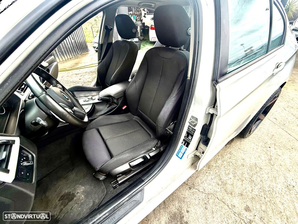 BMW 320 d Auto Pack M - 13