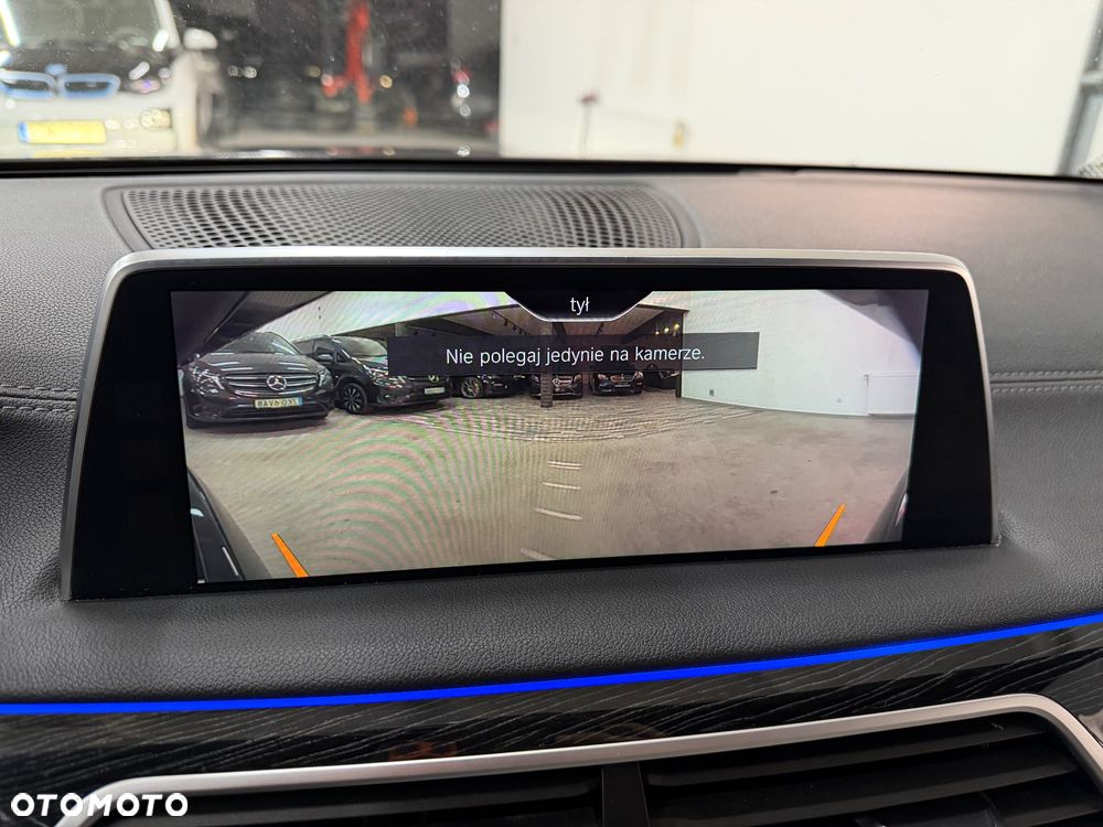 BMW Seria 7 740d xDrive - 37