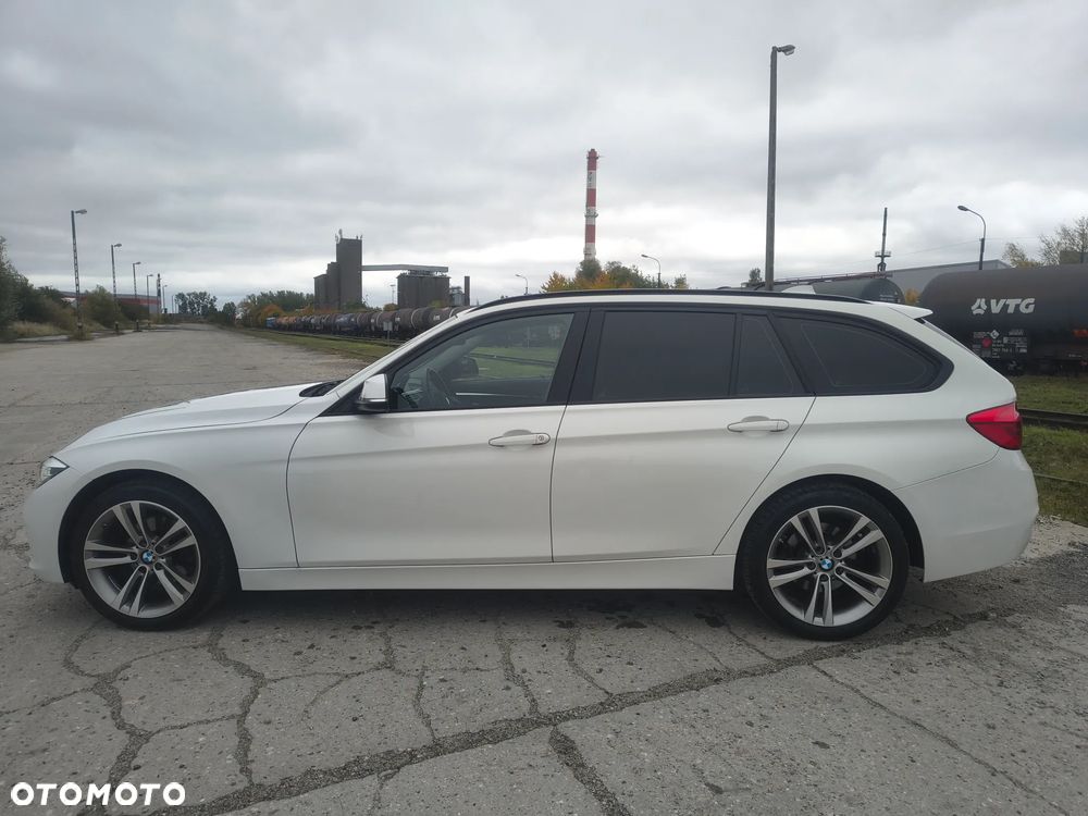 BMW Seria 3 320d Touring Sport Line - 8